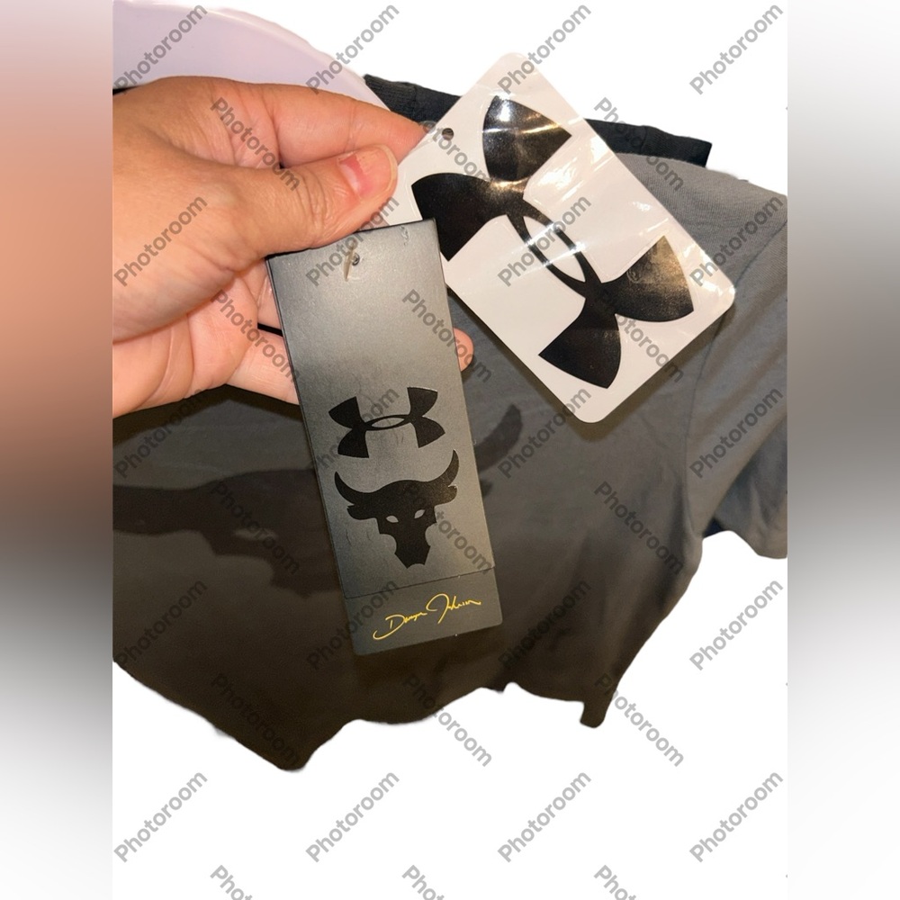 Under Armour Gray Short Sleeve Tee with Bull Logo | Dwayne Johnson Collaboration - Picture 9 of 12